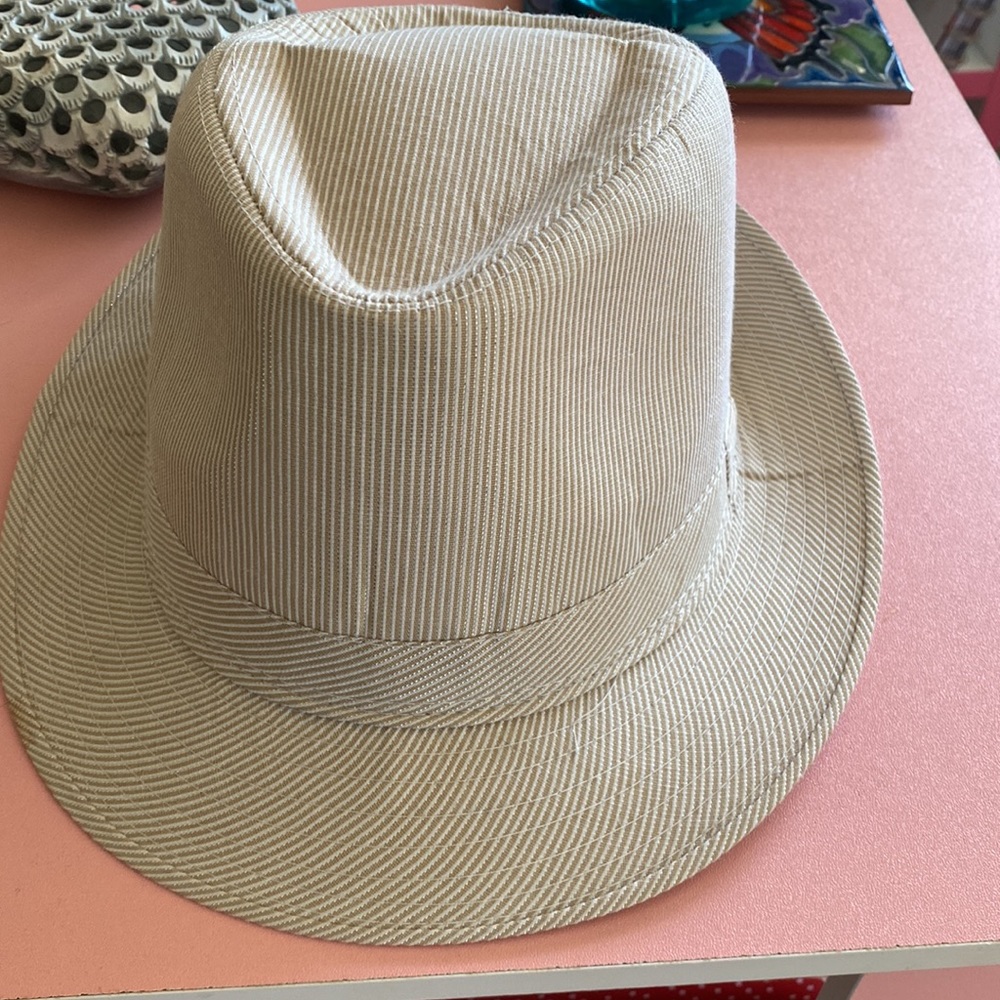 Hat - Picture 5 of 7